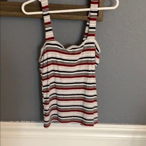 Wide strapped tank